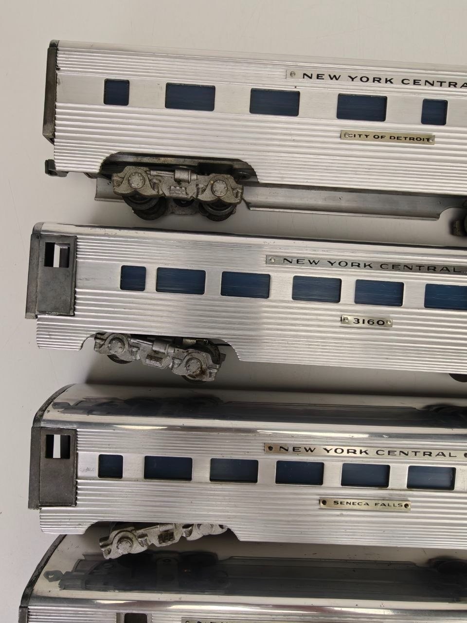 American Model Toys NEW YORK CENTRAL Aluminum O Gauge 6 Cars READ
