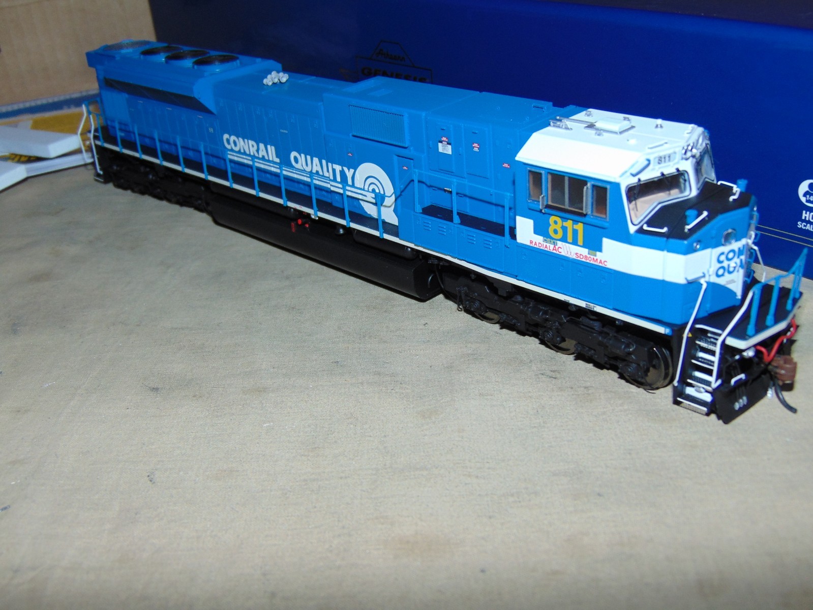 ATHEARN GENESIS HO 27246 CSX CONRAIL SD80MAC DIESEL -BRAND NEW