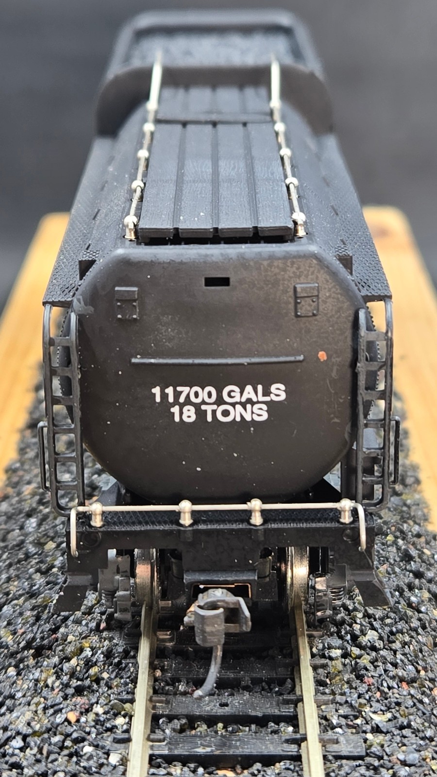 IHC HO 4-8-2 M630 AT&SF Santa Fe 3800 Steam Locomotive in Box