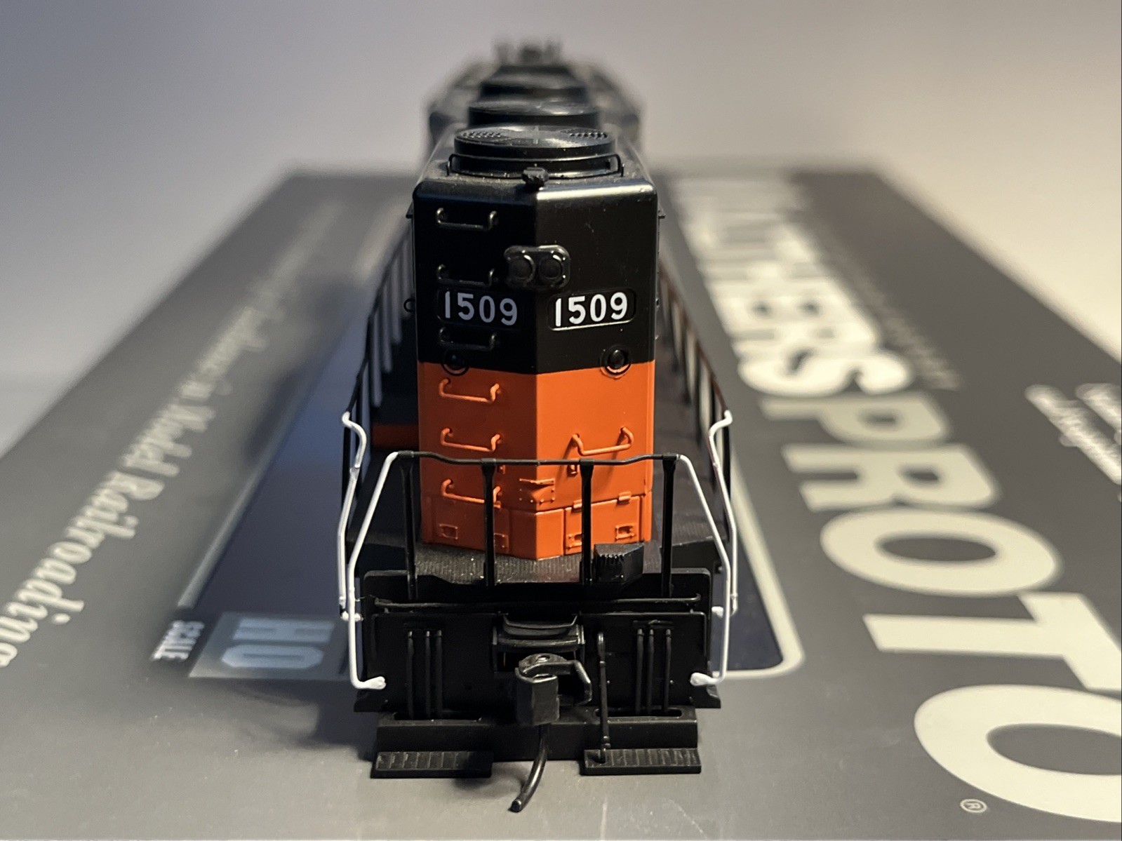 HO Scale Walthers Proto Milwaukee Road GP35 #1509 DCC/Sound TESTED