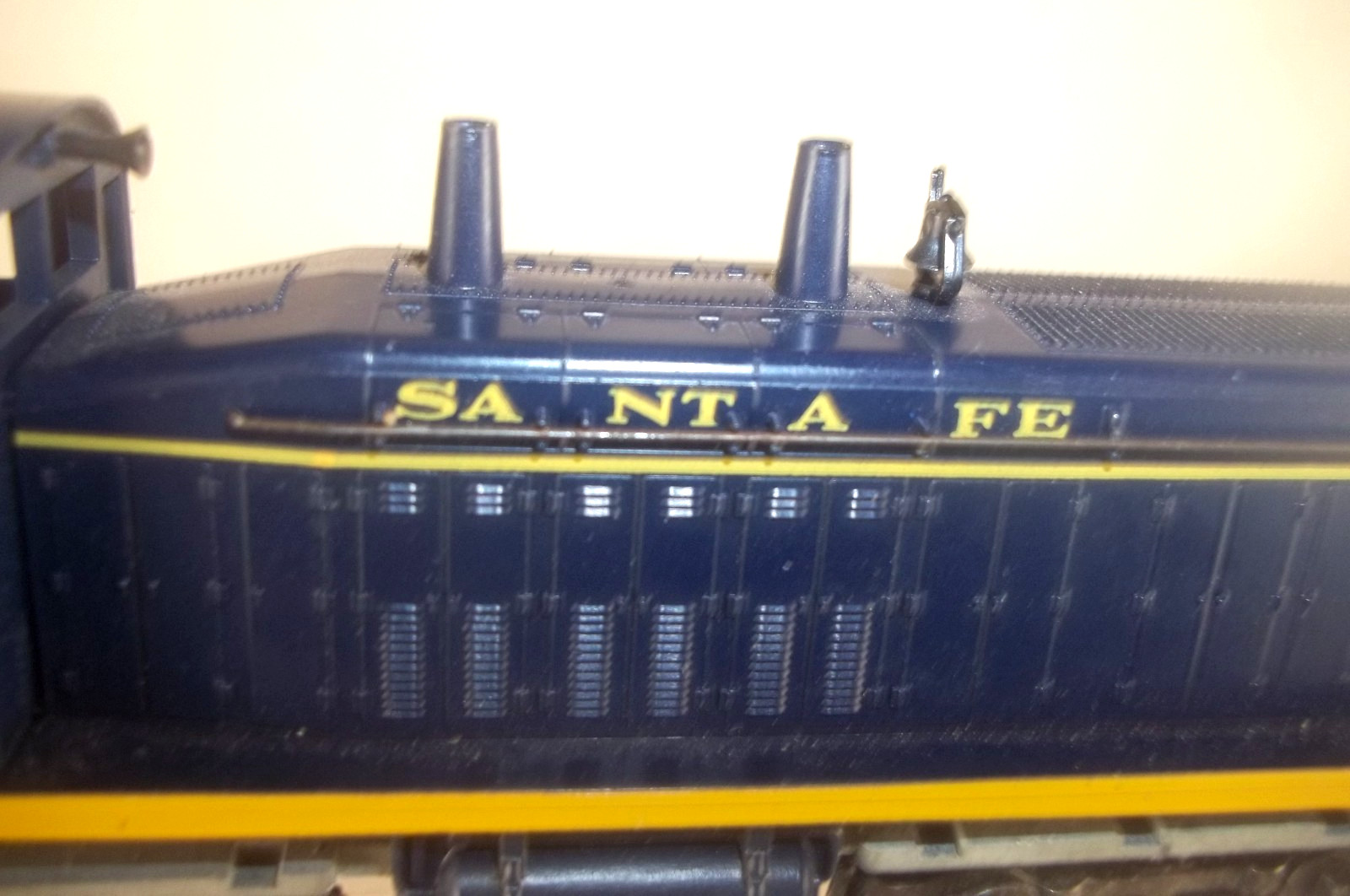 ATHEARN BLUE BOX HO 4005 SW COW PWD FW SANTA FE 2418 OB PAPERWORK RUNS USED