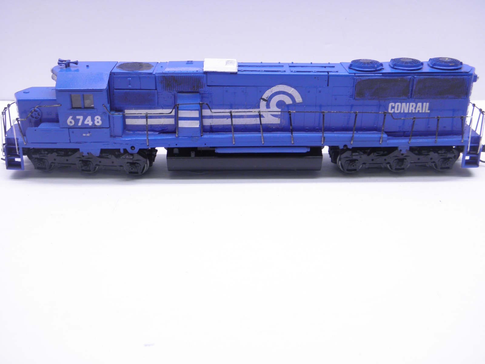 ATHEARN SD 50 LOCOMOTIVE CONVERTED TO DCC- CONRAIL #6748 HO SCALE