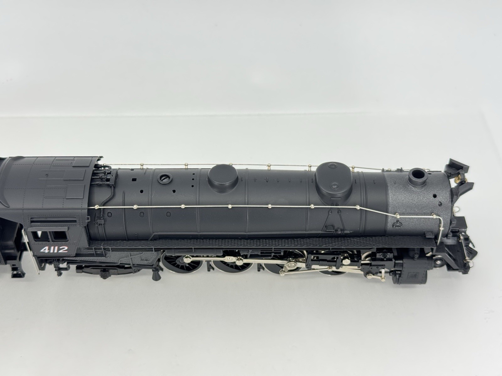 HO Mehano M646 Boston & Maine 4-8-2 Mountain Steam Locomotive B&M #4112