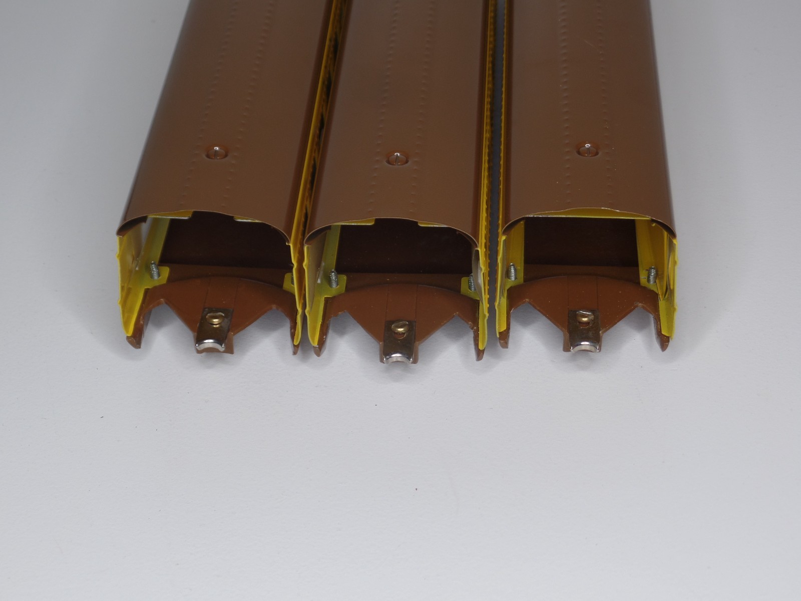 Pride Lines O Gauge Lionel Union Pacific M-1000 Streamliner Passenger Set of 14