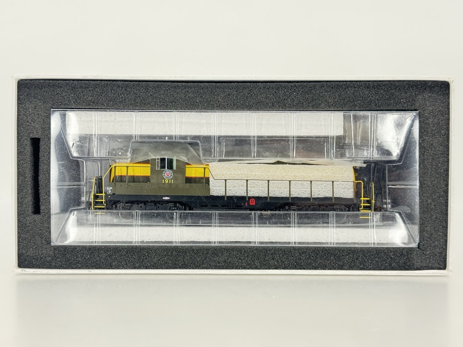 HO Athearn Genesis G62420 Seaboard Air Line GP9 Diesel Locomotive SAL #1911