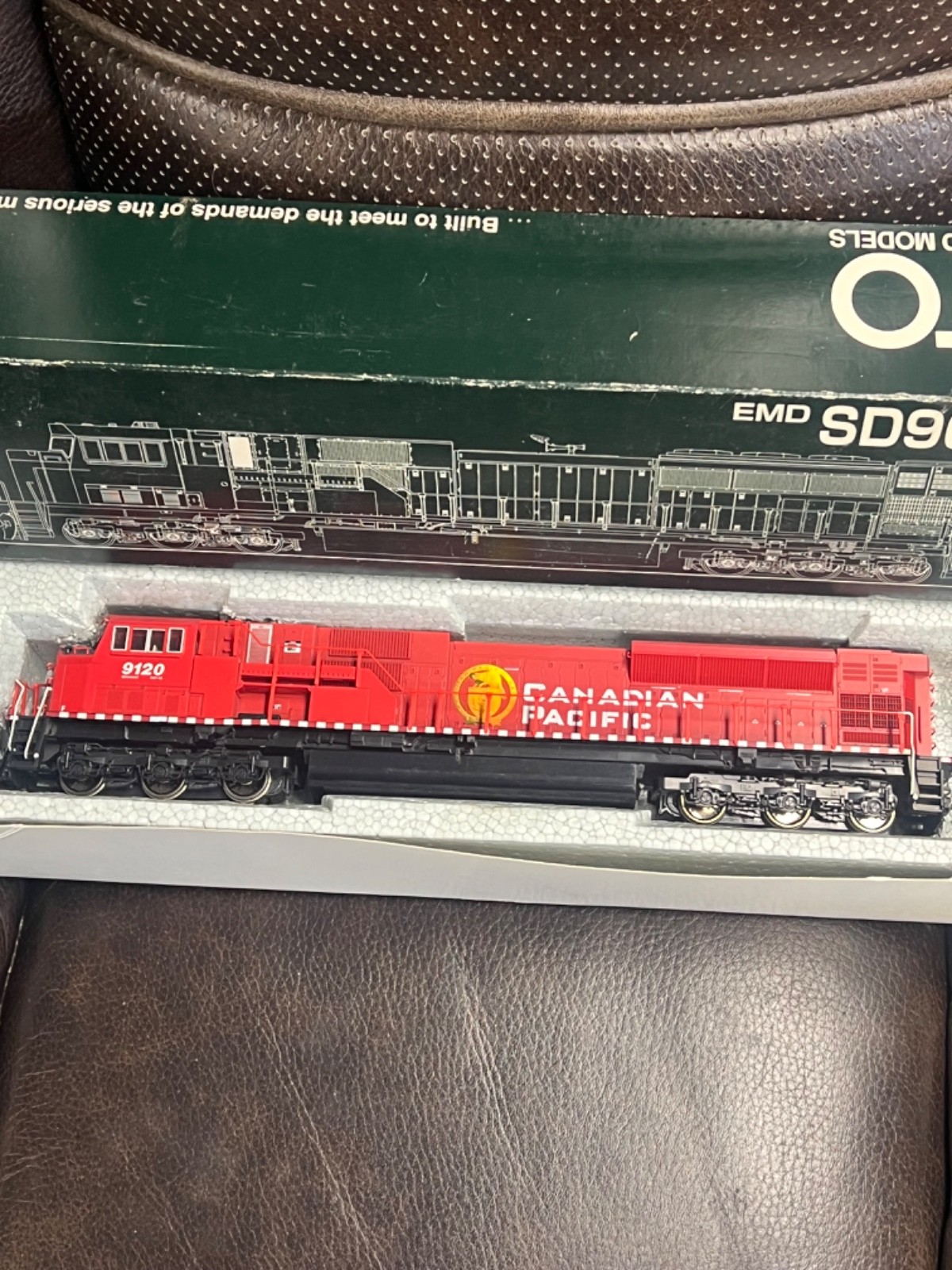 Kato 37-6351 HO Scale Canadian Pacific EMD SD90/43MAC Diesel Locomotive #9120 LN