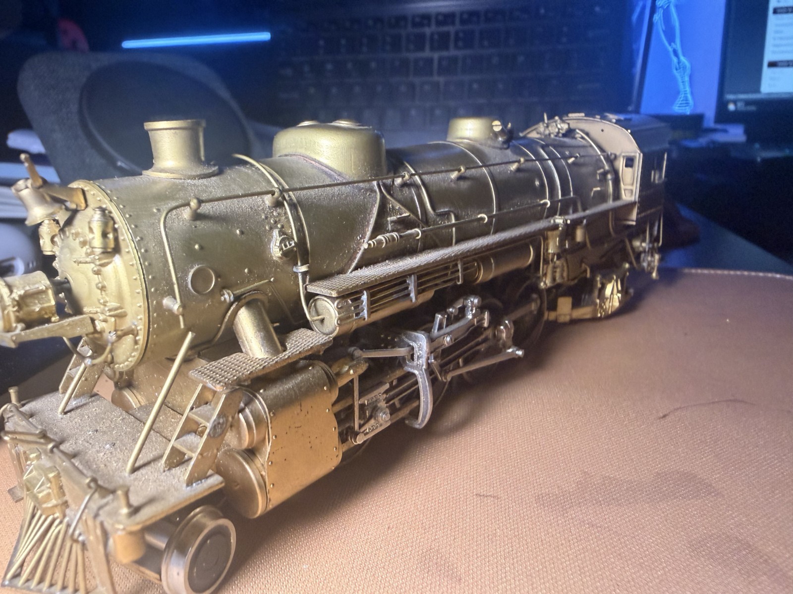 Akane HO Brass USRA Light 4-8-2 Mountain Steam Locomotive & Tender 1964