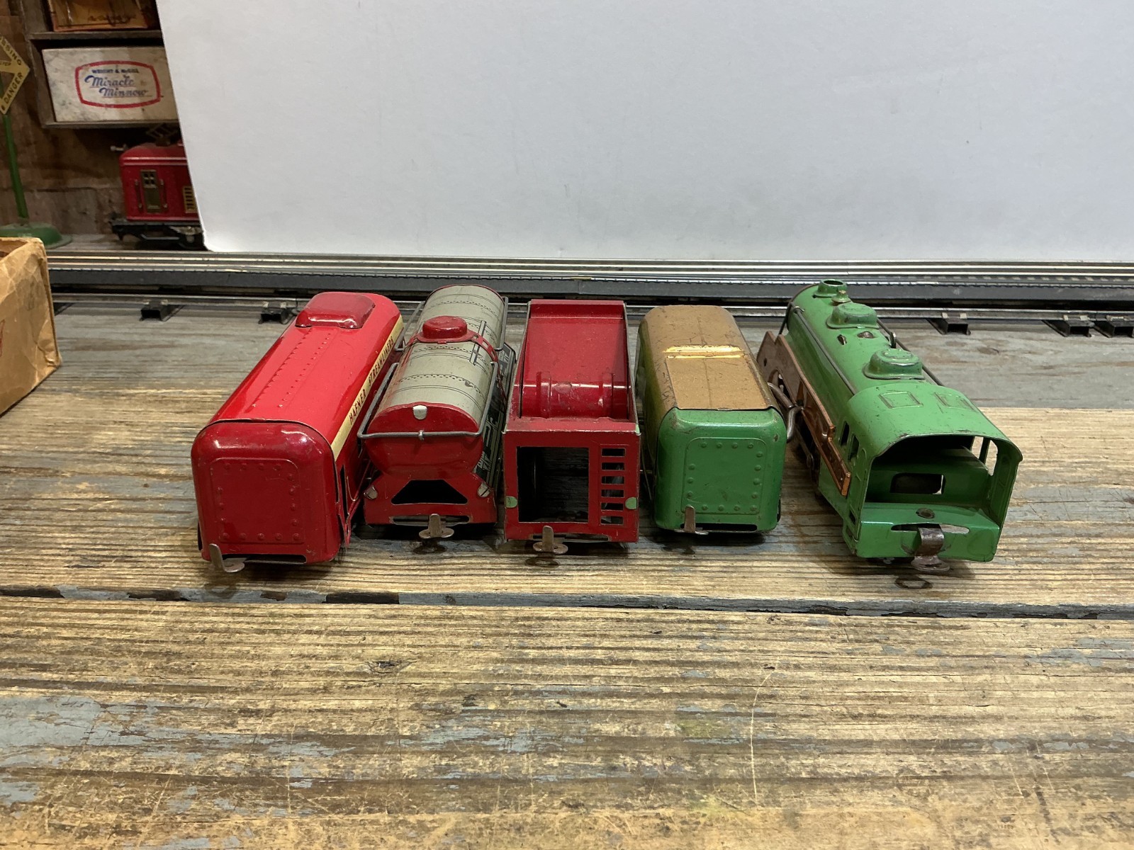 Hafner Trains Tin Wind Up Locomotive & Tender 3 Car Freight Set w/ Box