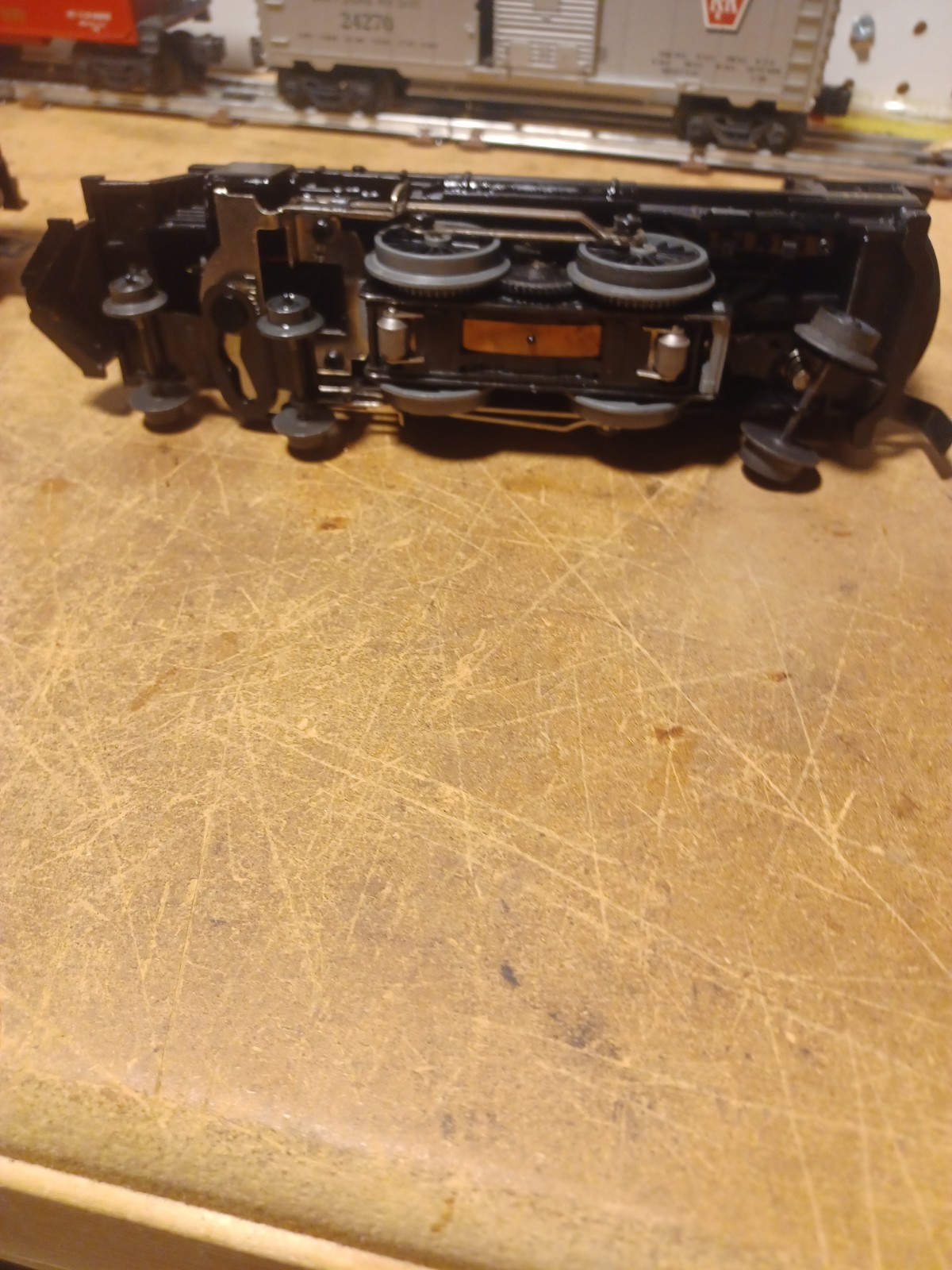 Lionel Cast Metal Steam Engine and Tender and Cars and Caboose O Gauge