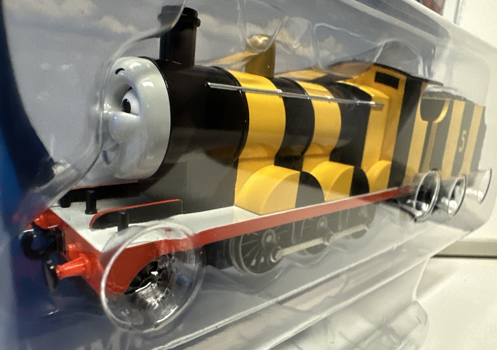 Bachmann HO Scale Thomas & Friends Busy Bee James Engine & Tender #58821
