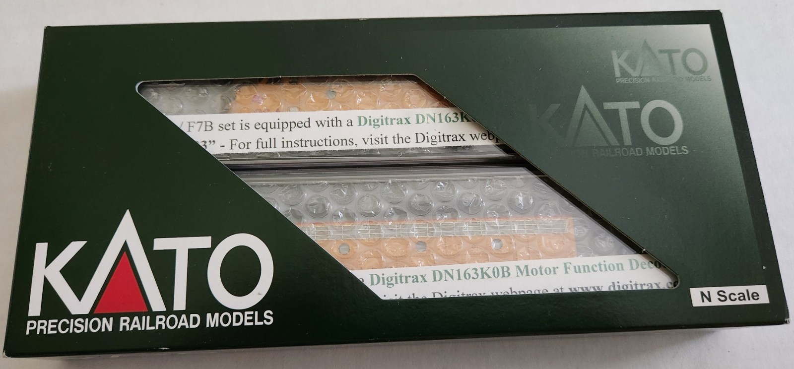 Kato 106-0432-DCC EMD FP7A Milwaukee Road #96A,96B (2) w/ DCC Locomotive N Scale