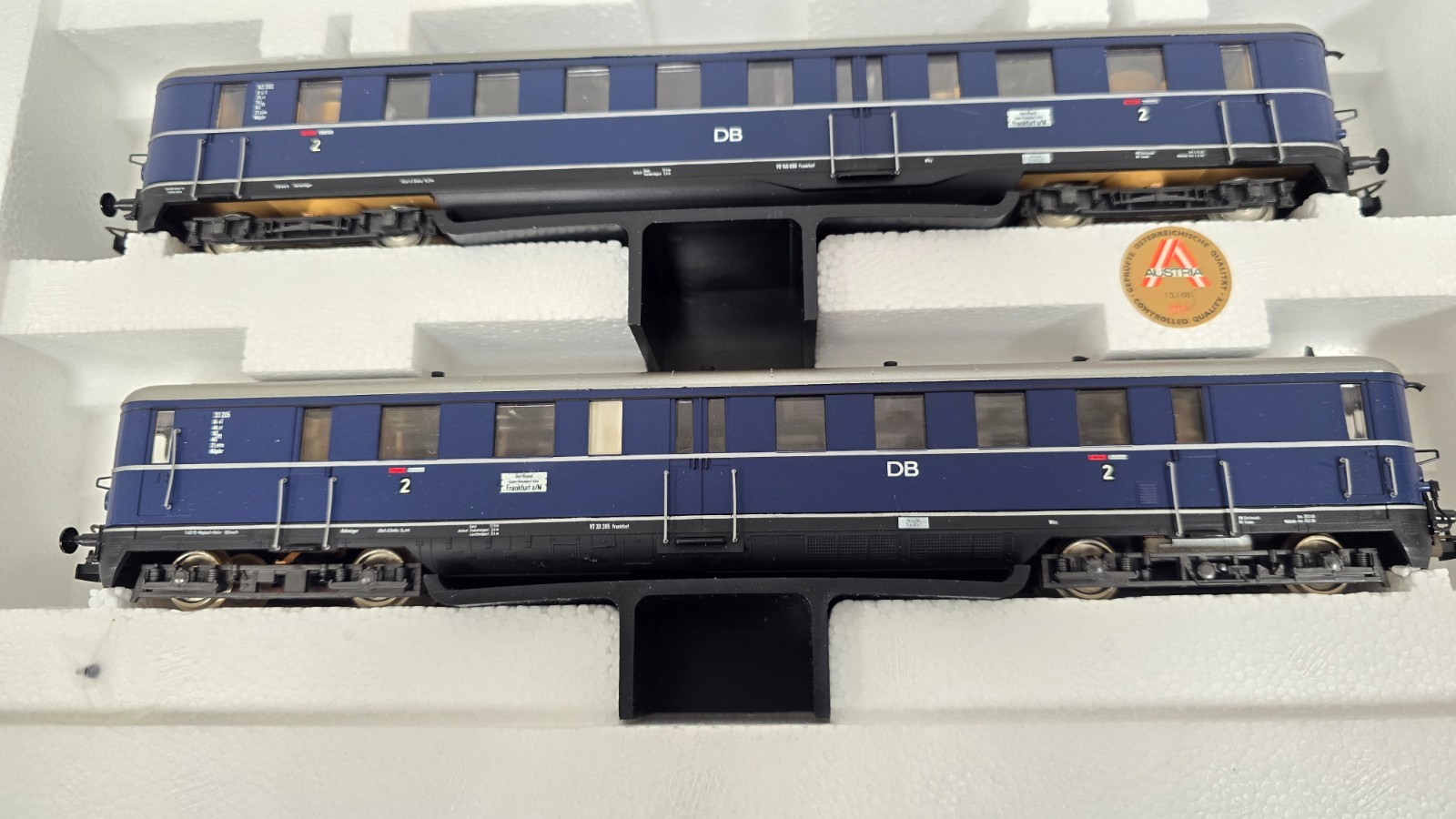 Brand New Liliput HO 2 piece Diesel Railcar Triebwagen – Boxed Free S&H