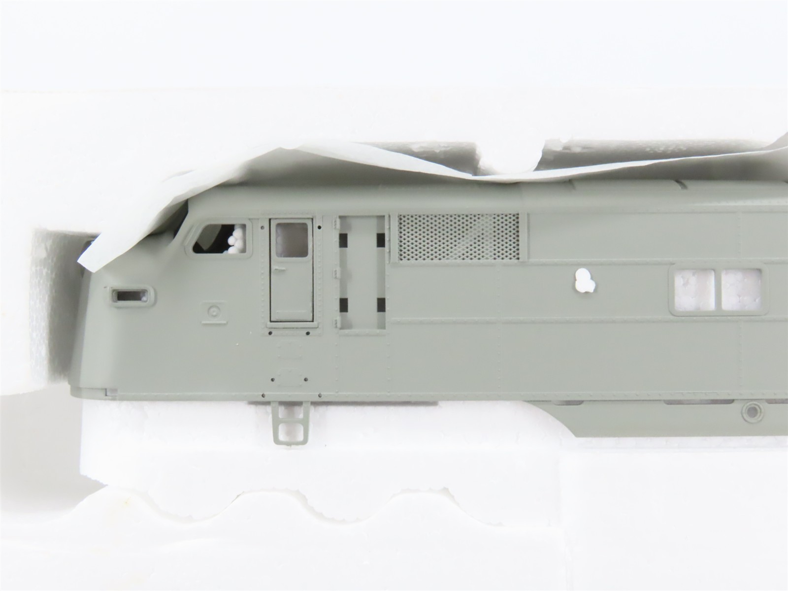 HO Scale Proto 2000 21072 Undecorated EMD E7A Diesel Locomotive – DCC Ready