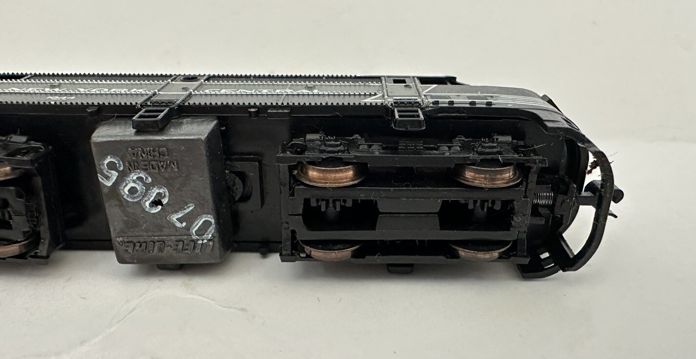 Life Like N Scale 7641 F40 Loco AMT New York Central #1044