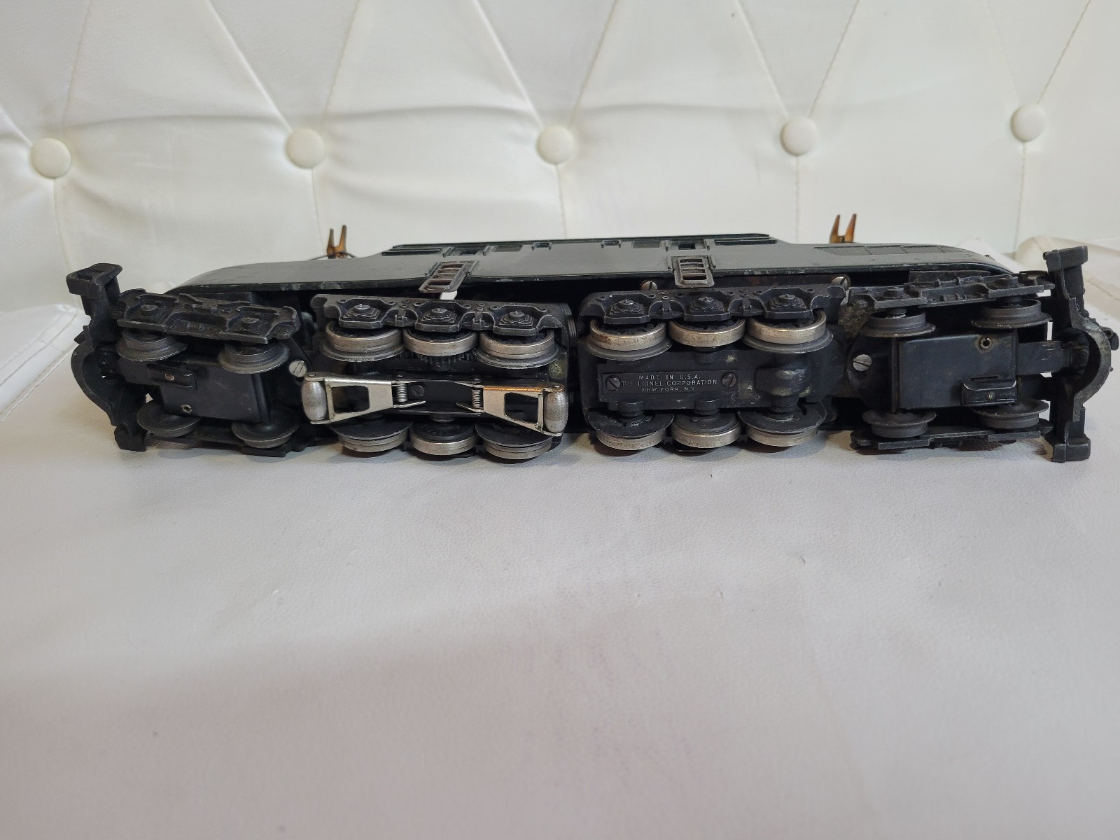 1947-1949 Lionel 2332 Pennsylvania Railroad Brunswick Green GG1 #2332 O Gauge
