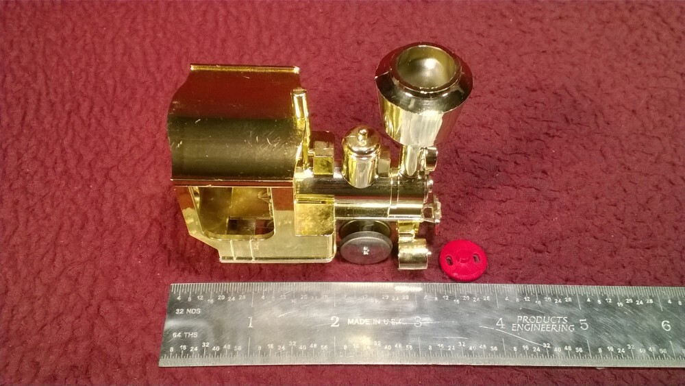LGB 990 GNOMY STAINZ FRICTION STEAM LOCOMOTIVE – GOLD – NEEDS 1 WHEEL COVER