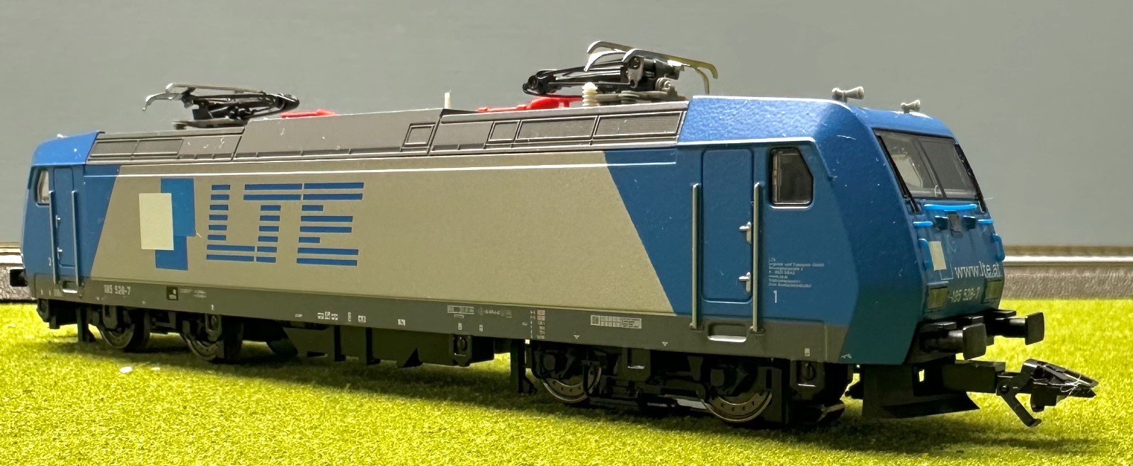Marklin 36831 HO Analog 3-Rail AC Electric Locomotive LTE185 528-7