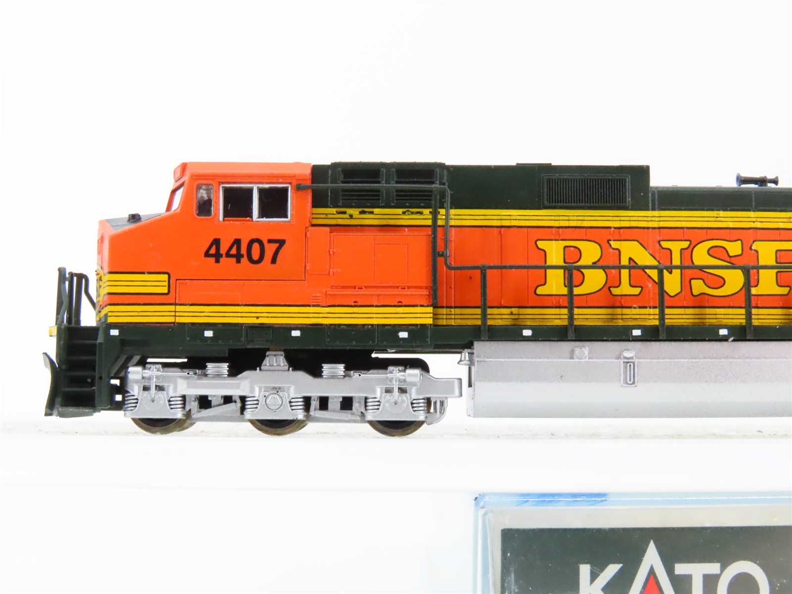 N Scale KATO 176-3200 BNSF Railway C44-9W Diesel #4407 – Custom – DCC Ready