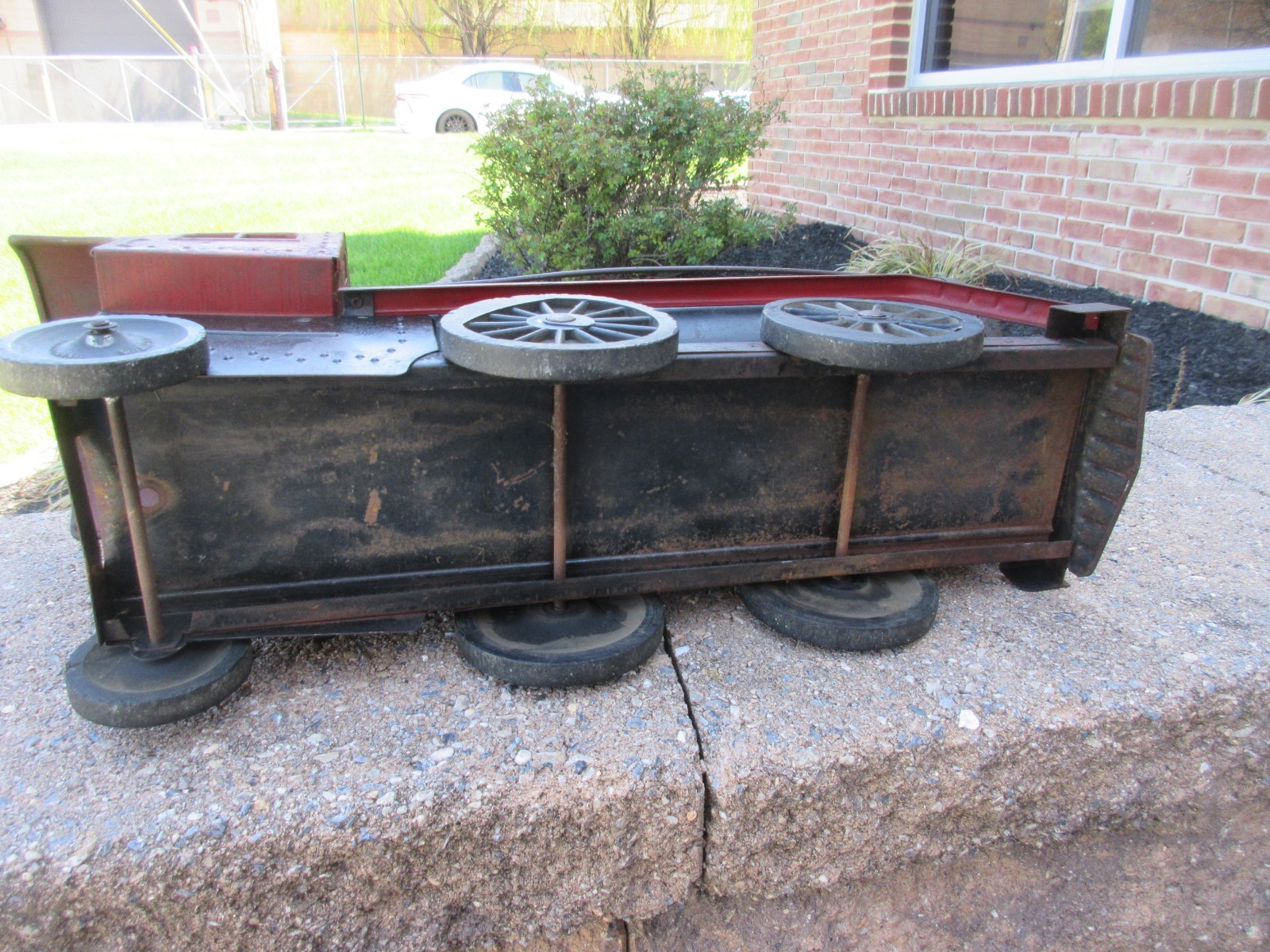 OLD TIN LOCOMOTIVE TOY TRAIN *BARN FIND CONDITION* GREAT PATINA ORIGINAL PAINT.