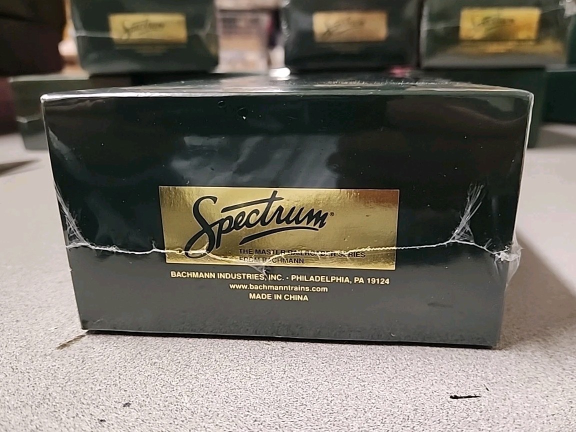 Bachmann Spectrum 27099 Box Car On30 Freight Cars New in Sealed Box