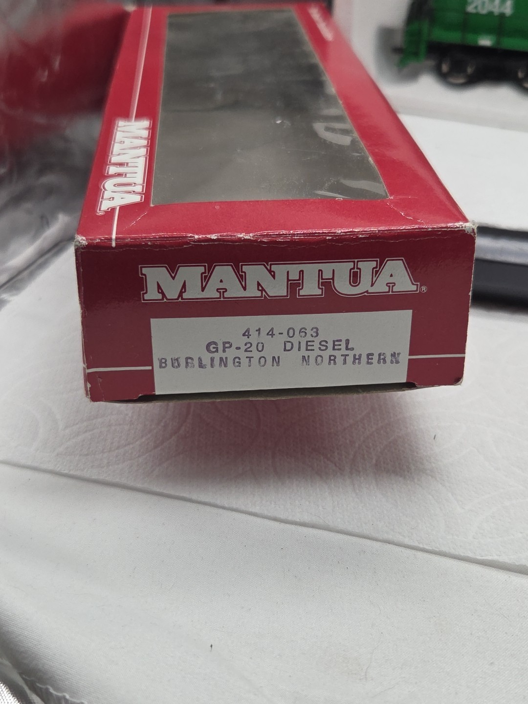 HO Mantua GP-20 Diesel Burlington Northern 2044 Green Black 414 – 063