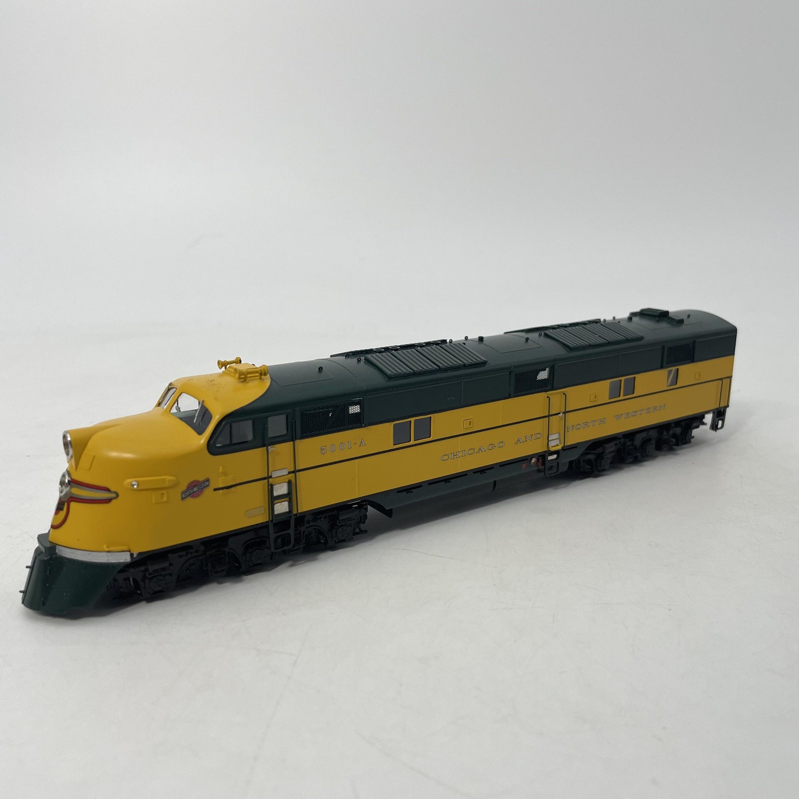 Vintage Railway Classics HO EMD E3 AA Diesel Locomotive Set C&NW Yellow Brass