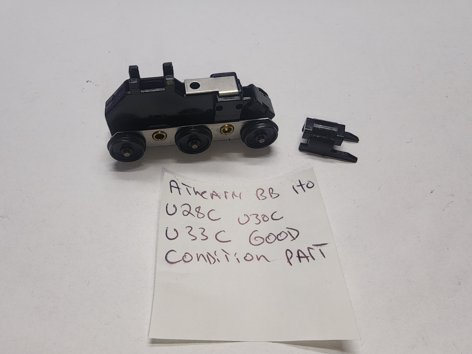 U28C DUMMY 6 WHEEL TRUCK ATHEARN HO SCALE GOOD CONDITION Plastic U30C U33C