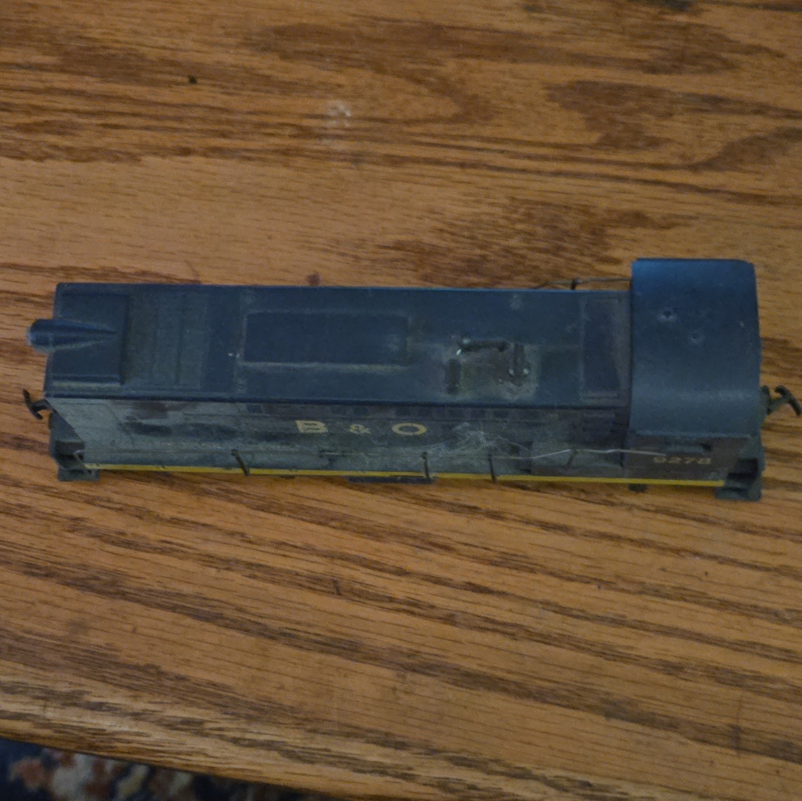 B&O HO Diesel Locomotive 1018 Blue Yellow Black Painted Plastic Metal Train