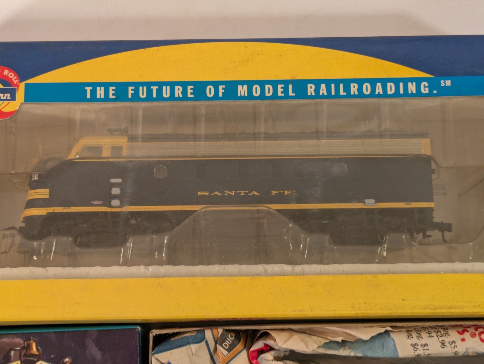 HO EMD F7A/F7B Set (Both Powered) ATSF Santa Fe DC NOS # 3204/80341