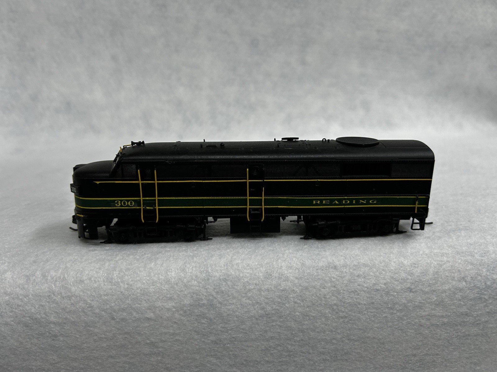Nice Proto FA Reading Locomotive HO (No Box)