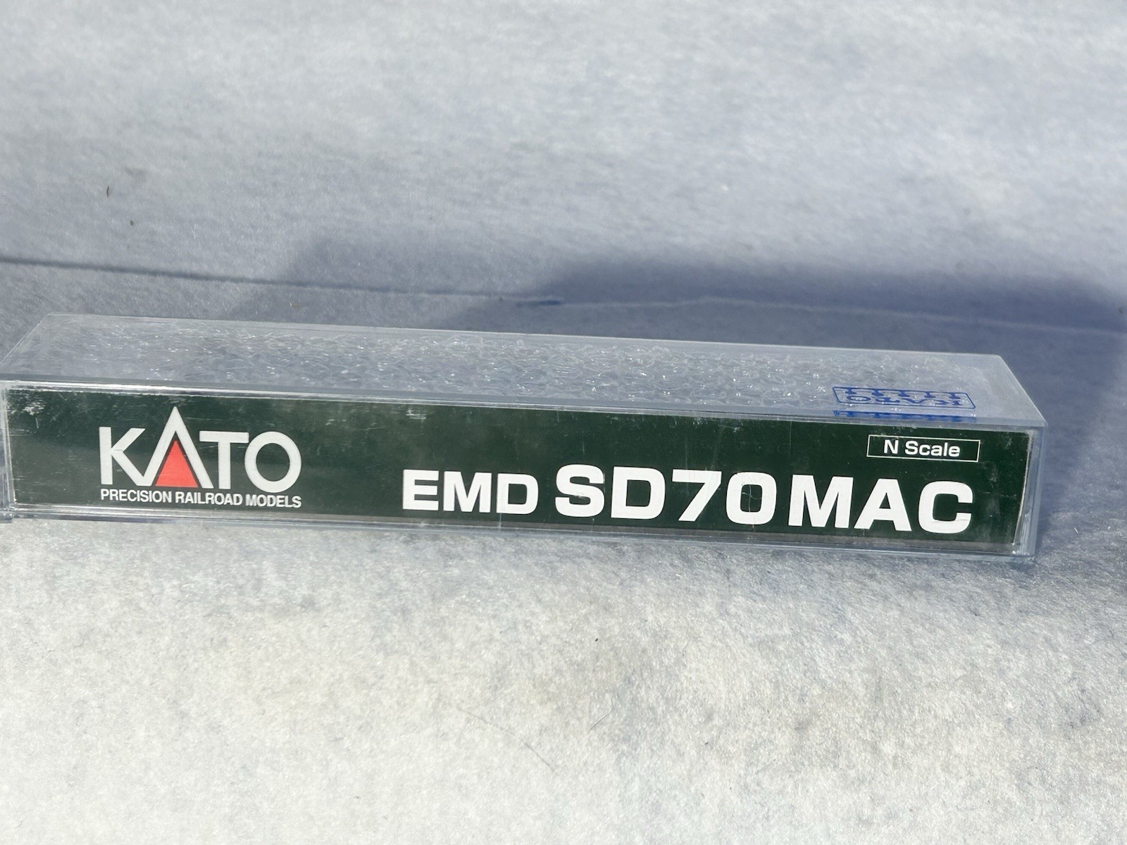 Beautiful KATO Conrail RR SD-70MAC Diesel Engine N GAUGE