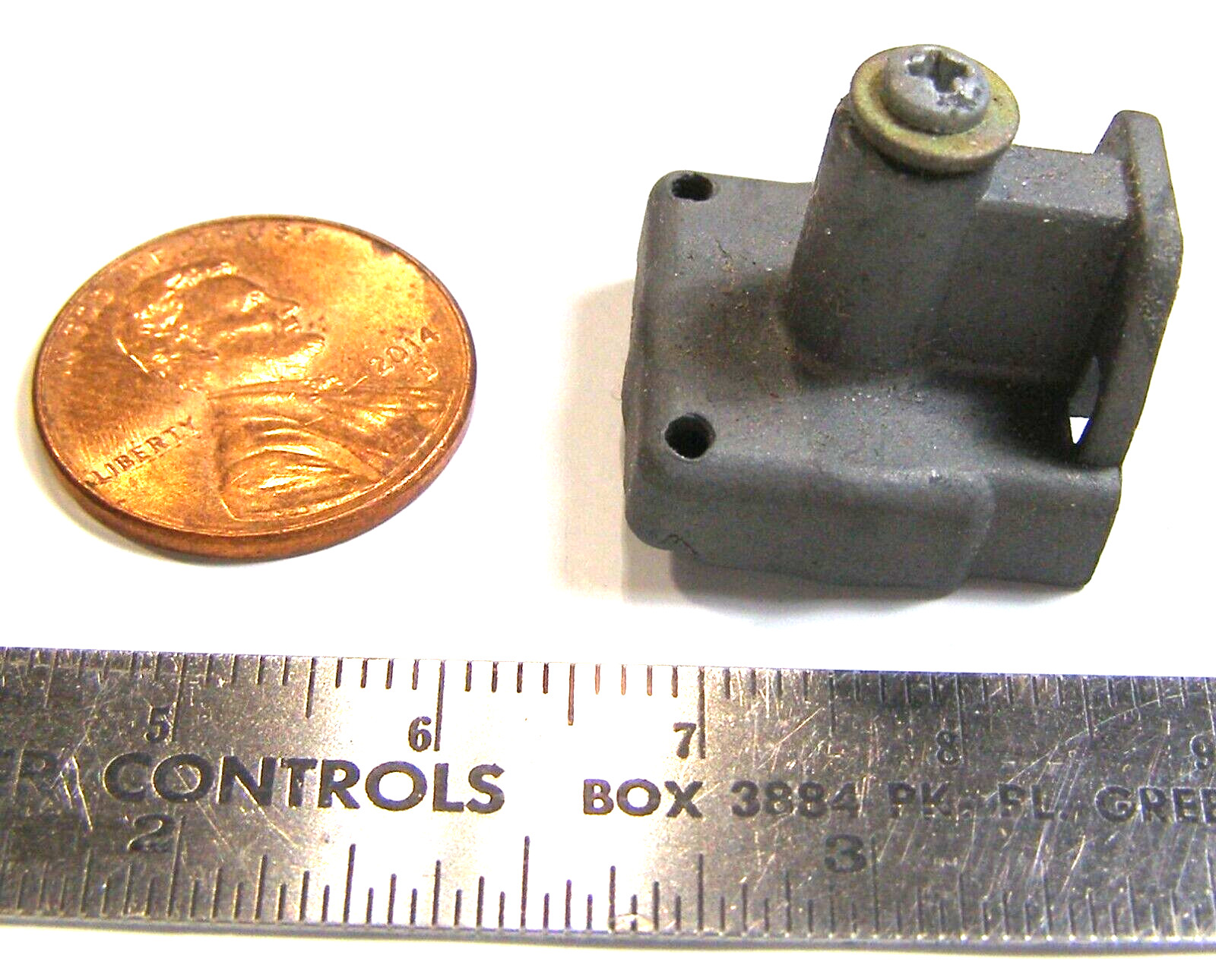 Unknown Brand Die Cast HO Scale Model RR Locomotive Part RU7