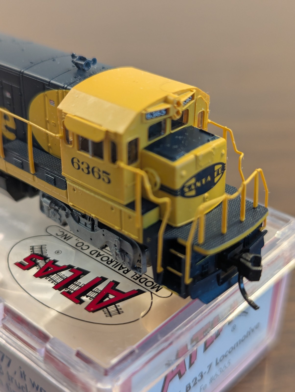Atlas N Scale GE B23-7 Santa Fe #6365 DCC Ready