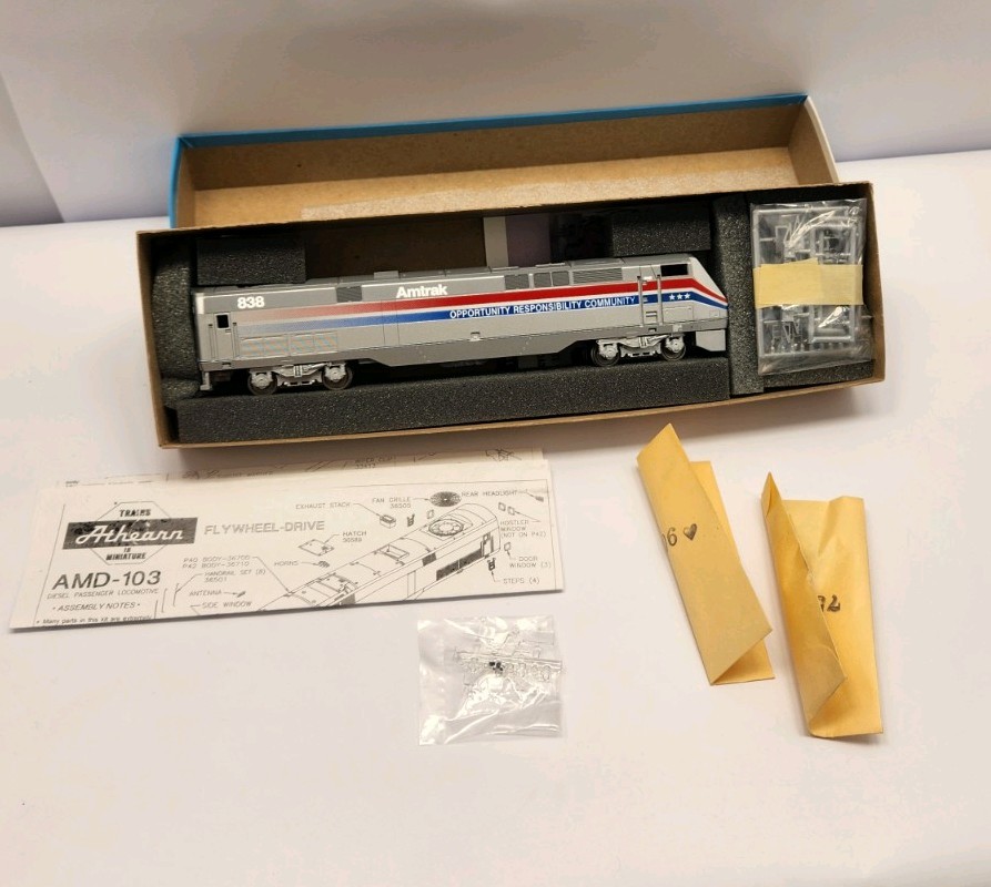 ATHEARN HO AMD 103 AMTRAK NO. 838 POWERED DIESEL LOCOMOTIVE UNBUILT NOS B10
