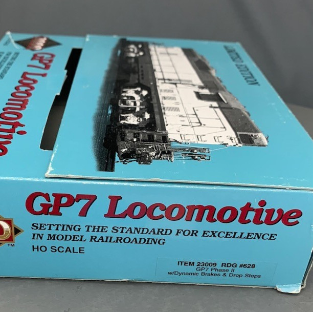 HO Proto2000 GP7 PhII Diesel Locomotive Reading #628 LNIB! HO8381
