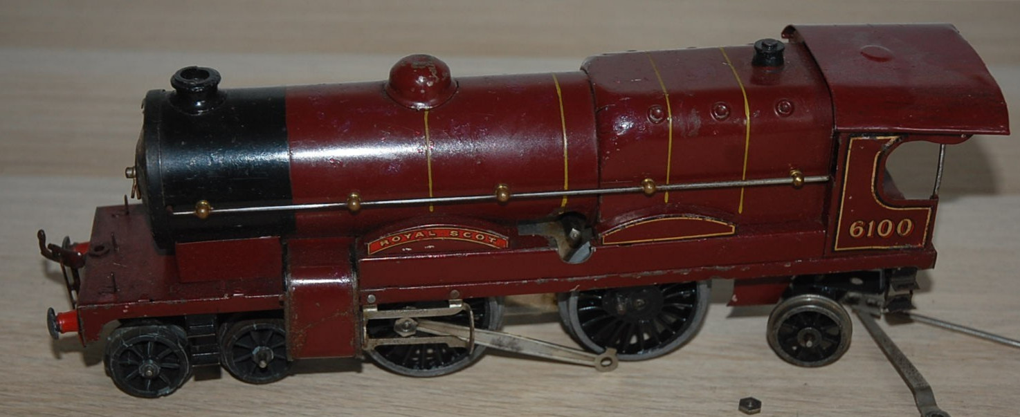 HORNBY O GAUGE CLOCKWORK No 3C ‘ROYAL SCOT’ LOCOMOTIVE IN RED LMS LIVERY