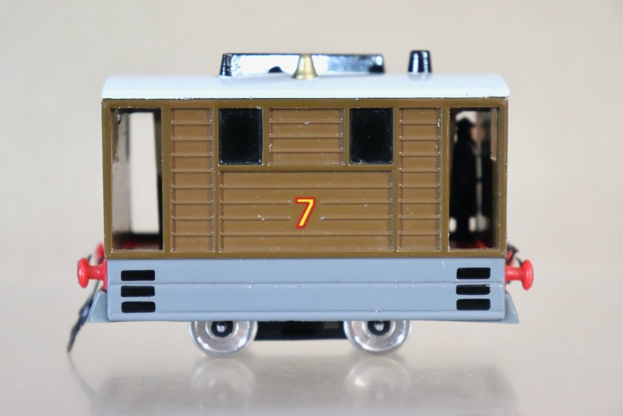 ERTL KIT BUILT THOMAS & FRIENDS TOBY 0-4-0 LOCOMOTIVE 7 with TENSHODO MOTOR od