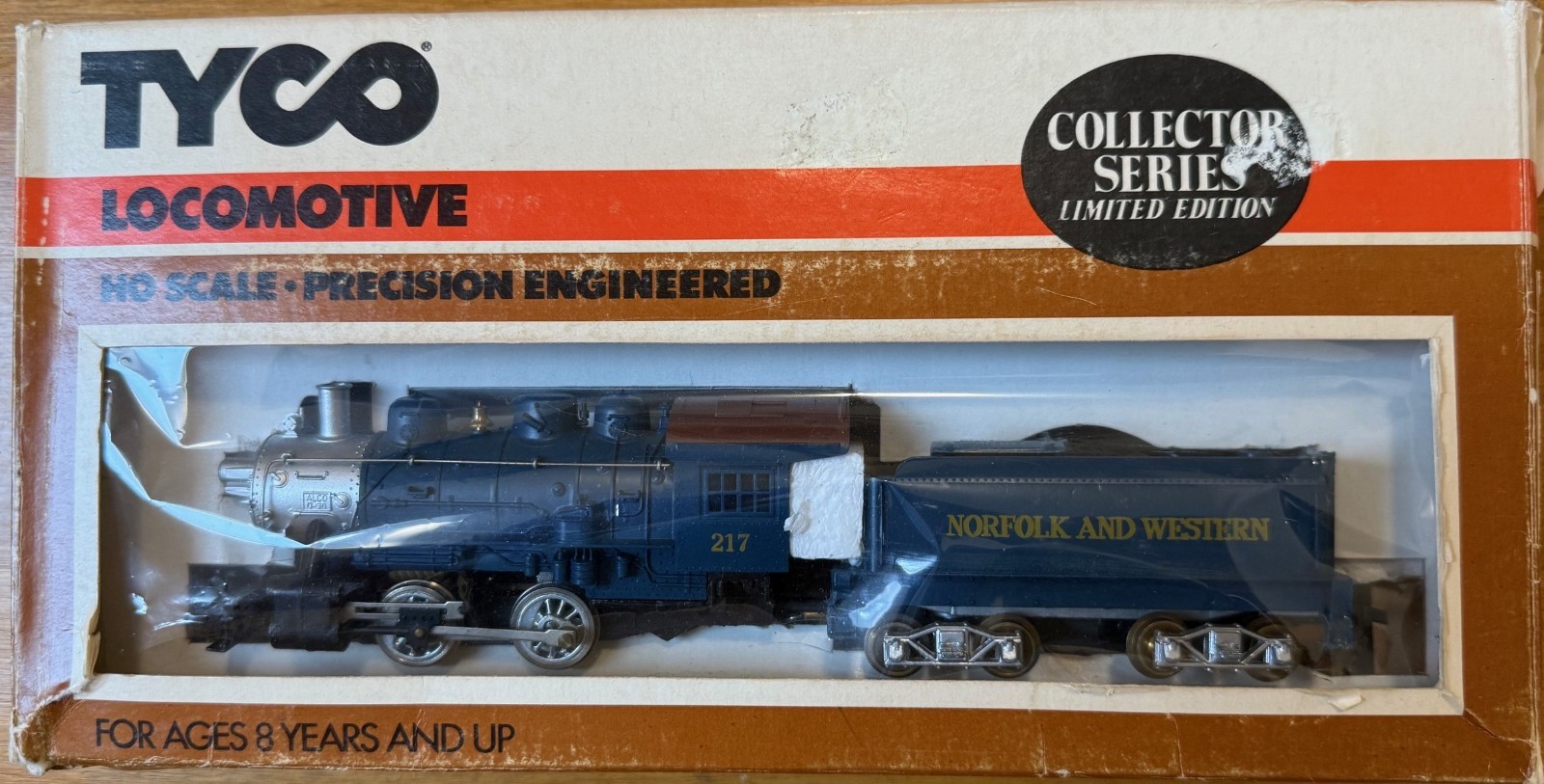 Tyco HO Scale Norfolk and Western 0-4-0 w/ Tender