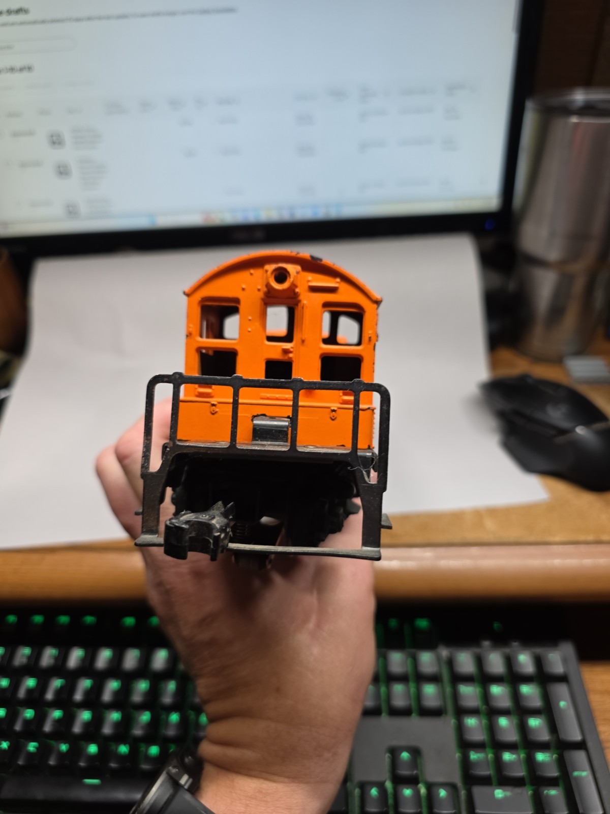 LIONEL Jersey Central O-Gauge 611 NW2 Switcher Diesel Engine