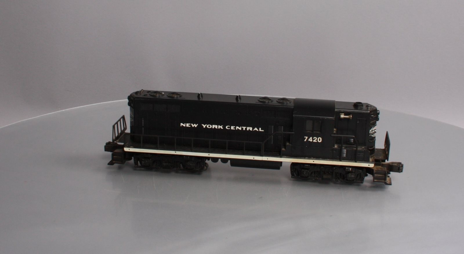 Lionel 6-18513 O Gauge New York Central GP-7 Diesel Locomotive #7420 NIB