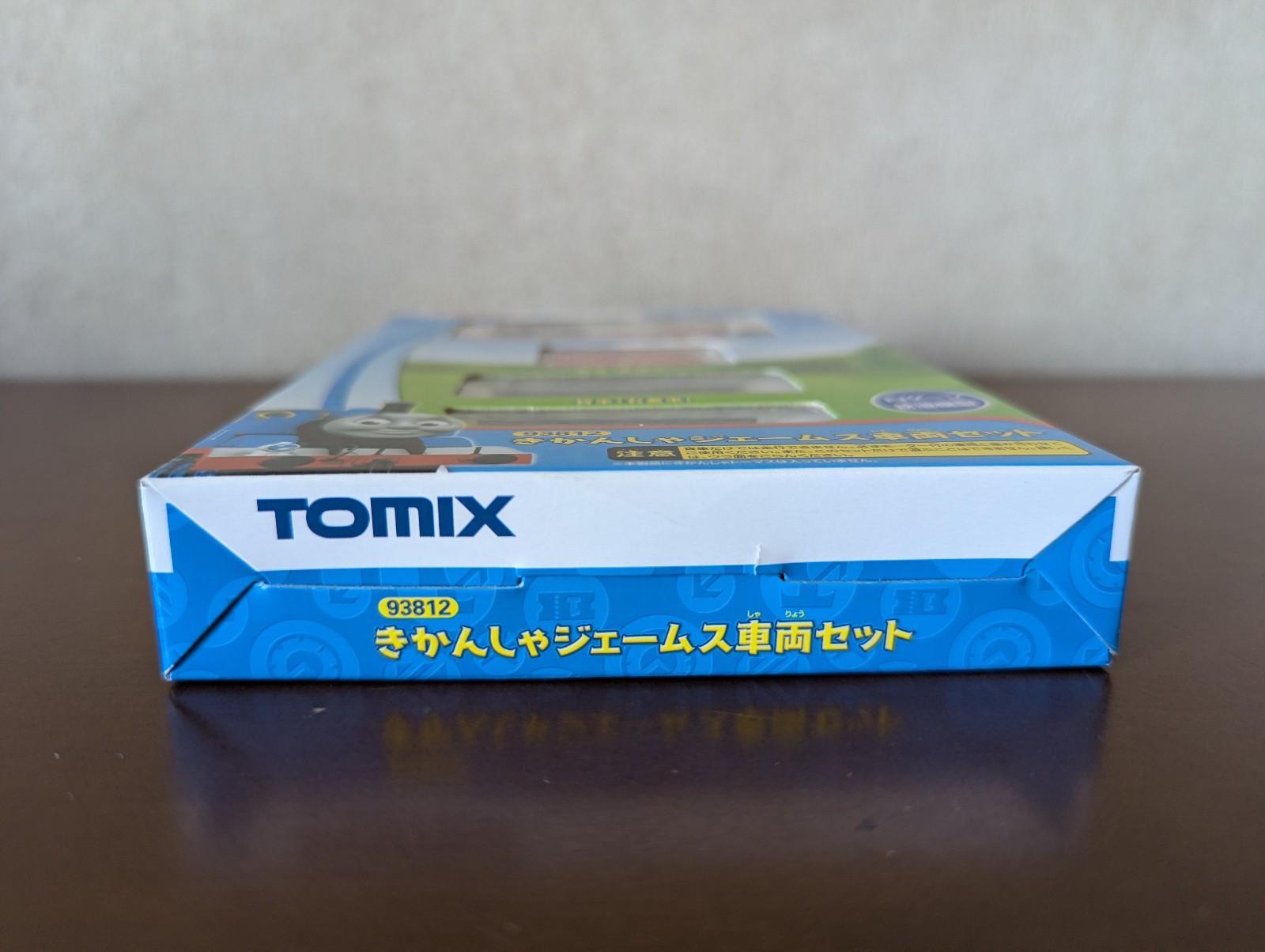 Tomix N-Gauge 93812 Thomas & Frend’s James The Red Engine Train – Model Railwa