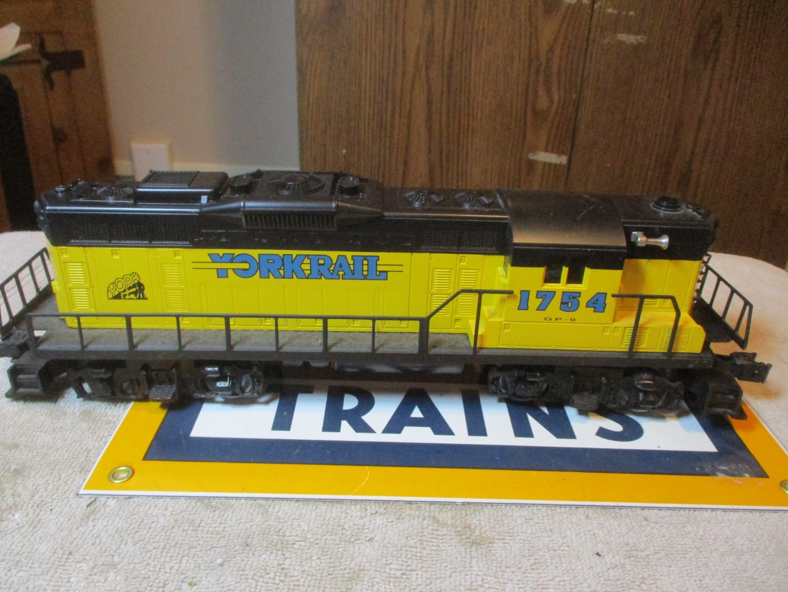 Lionel 6-52037 1994 TCA GP-9 Diesel Locomotive Yorkrail #1754 O Gauge W/horn