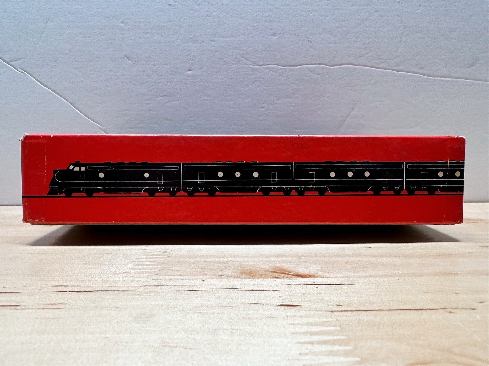 Vintage Globe Models HO Scale EMD F7 Diesel Streamliner Kit Silver B89 Boxed