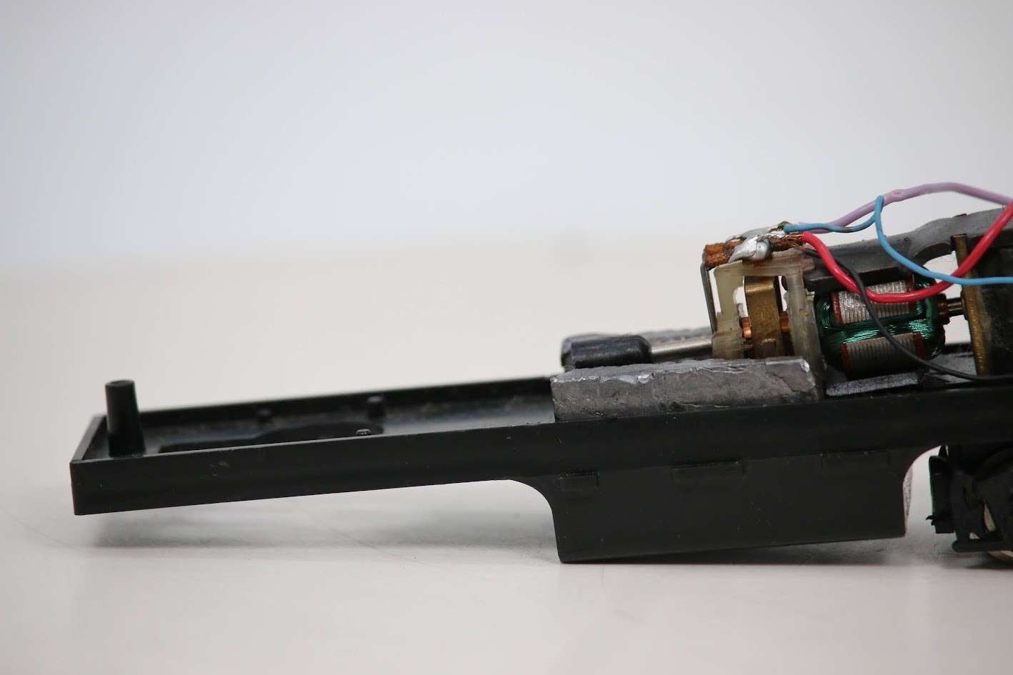 HO Scale Locomotive Frame w Interior Parts Repair Project