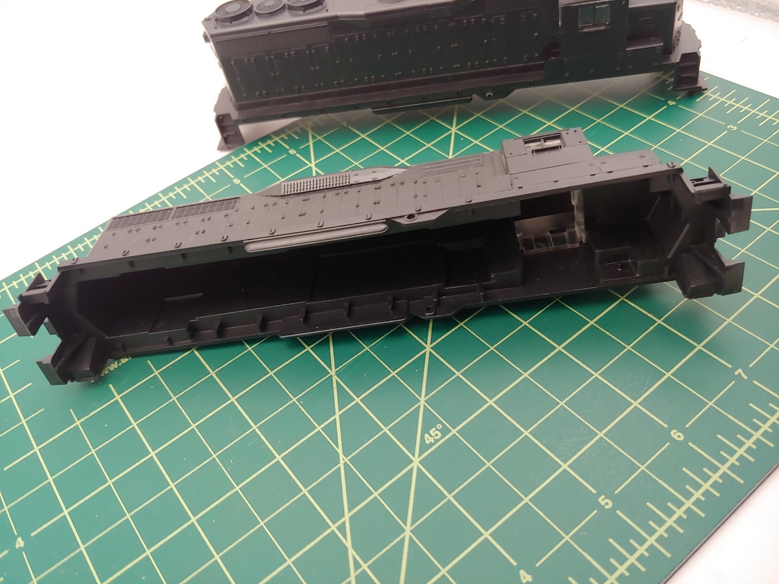 Athearn HO Scale GP35 Diesel Locomotive Shell With Window