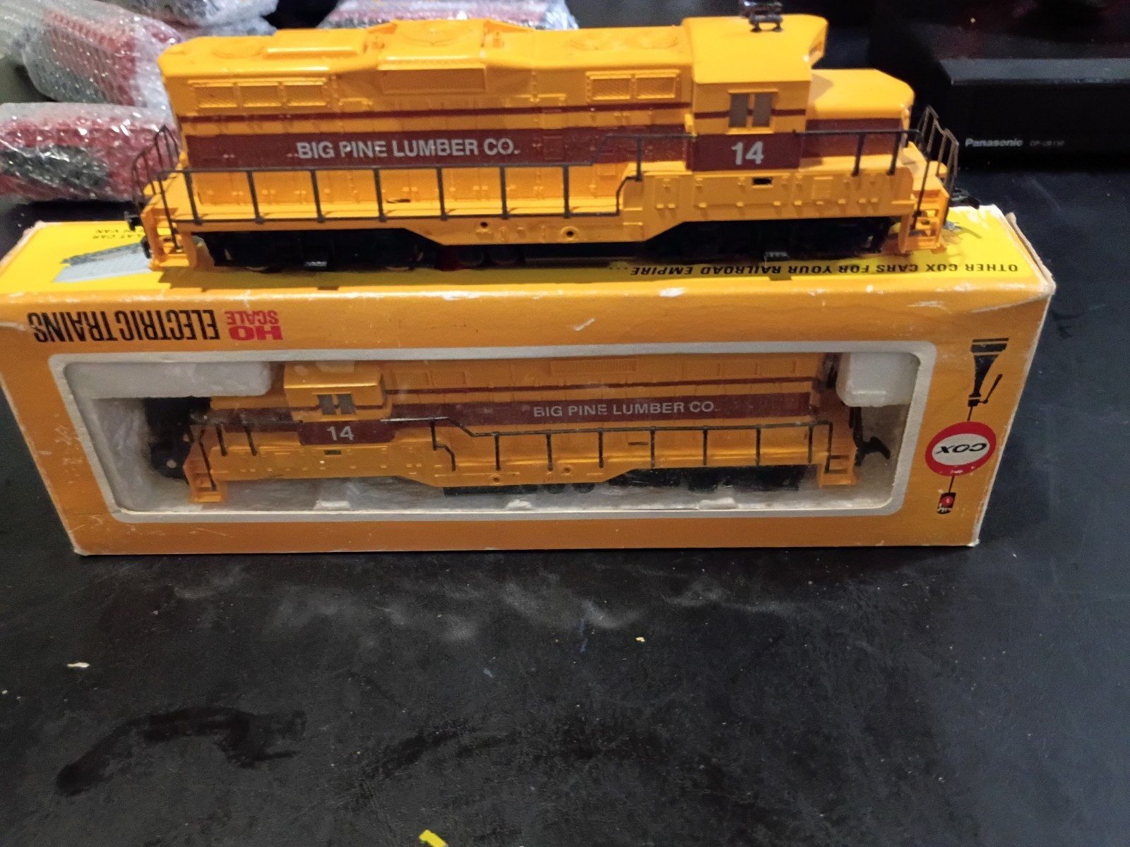 COX HO Big Pine Lumber Co. No. 14 Diesel Locomotive Analog Yellow/Brown
