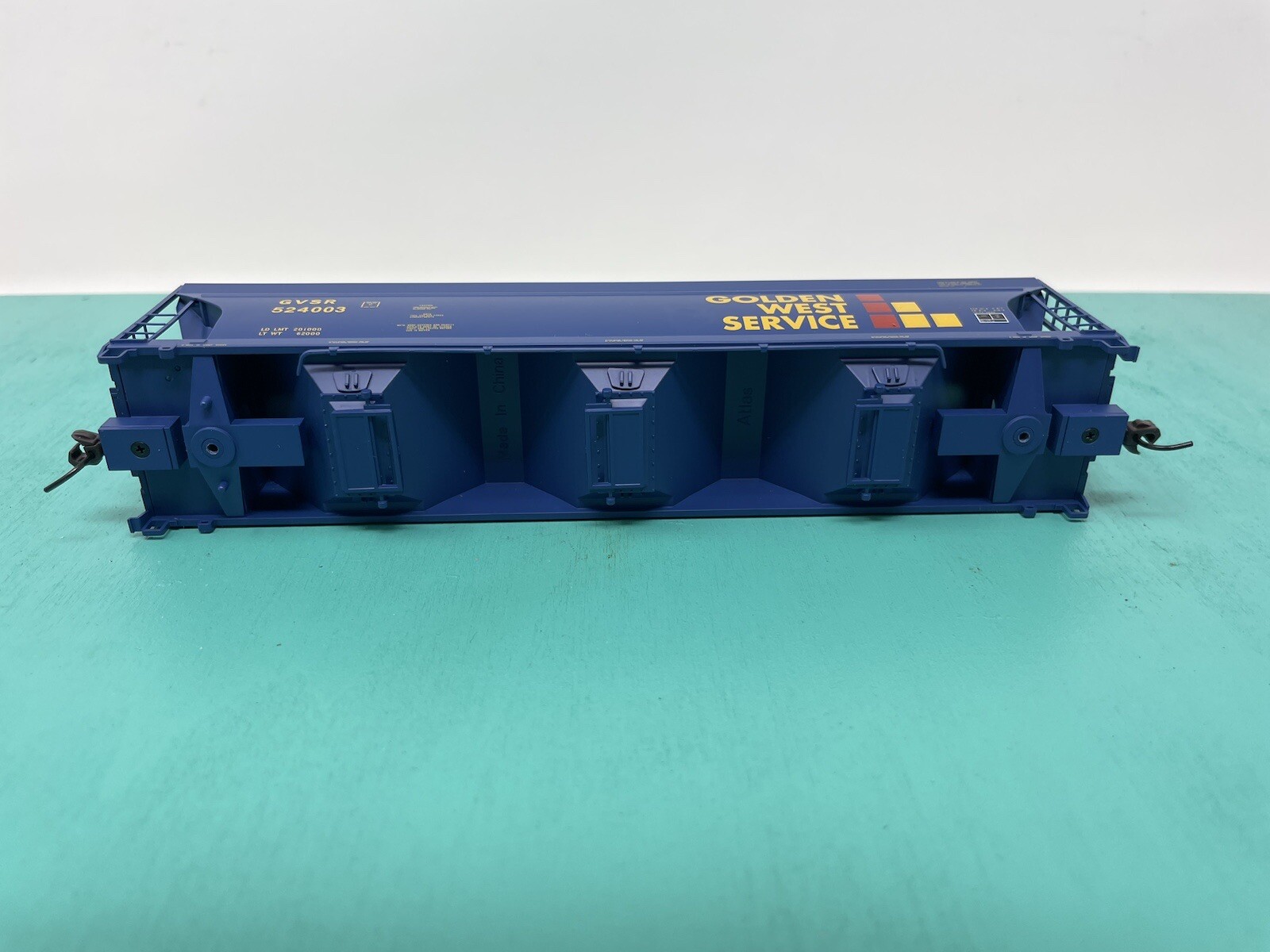 Atlas HO – ACF Center flow Hopper – Missing Trucks No Package -golden West