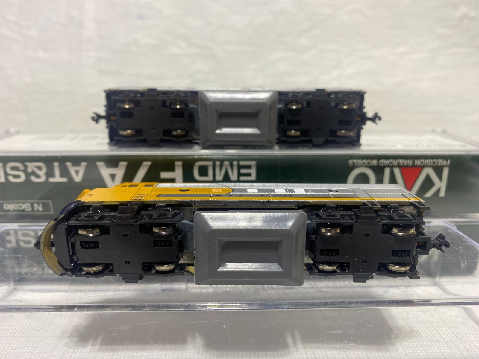 N Scale 176-2140/2215 Kato USA Union Pacific F7A/F7B Yellow Bonnet RD#330/NN