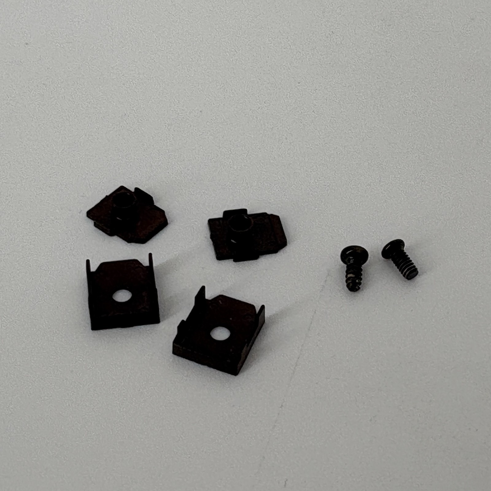 HO BLI Broadway Limited GE C30-7 Replacement Parts: Coupler Box and Screws