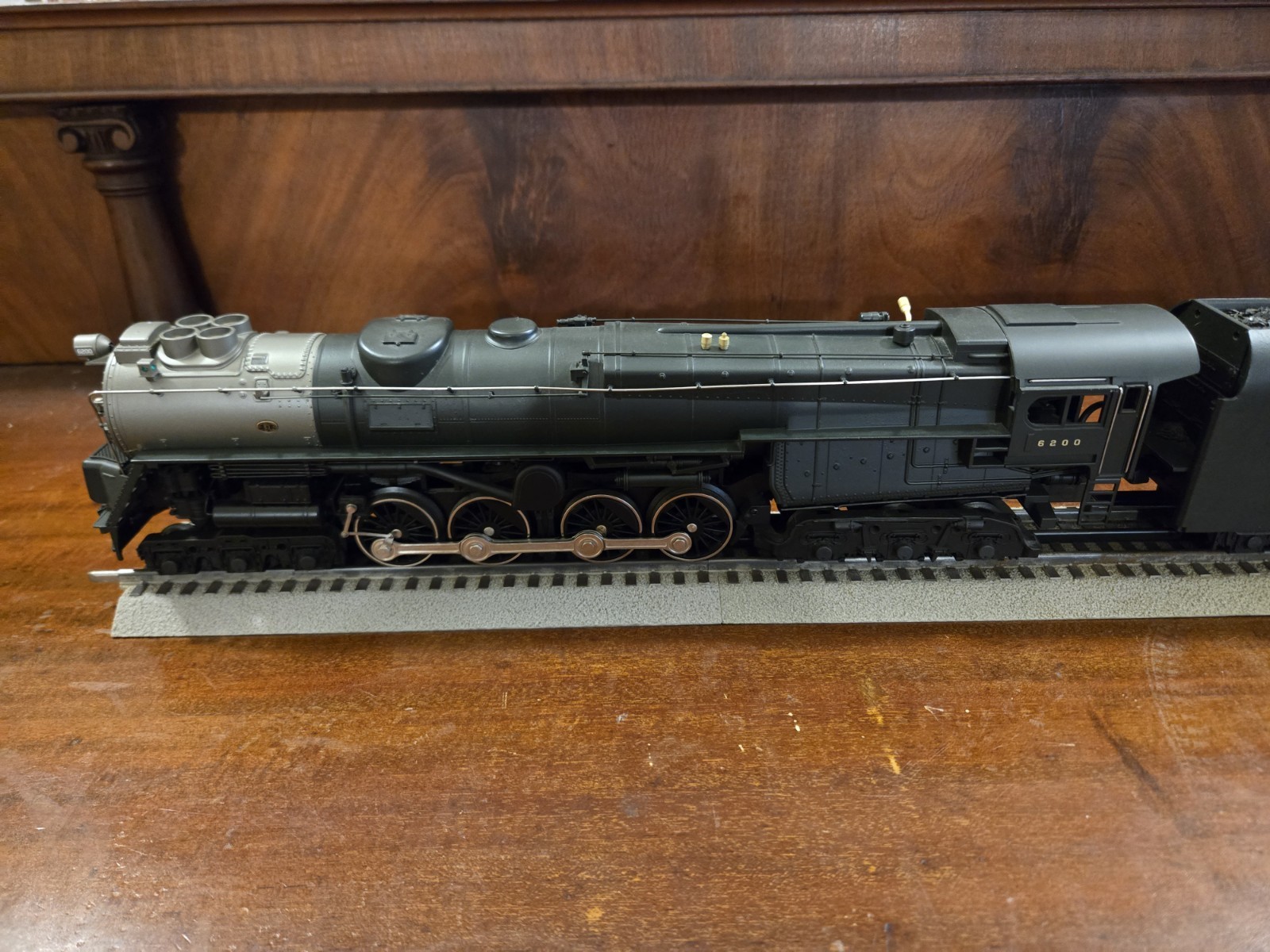 Lionel 6-18010 Pennsylvania S-2 Steam Turbine Engine 6-8-6 diecast 30″ Railsound